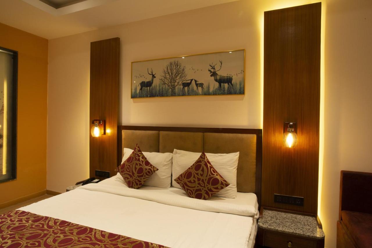 Hotel Skyline & Convention Center Indore
