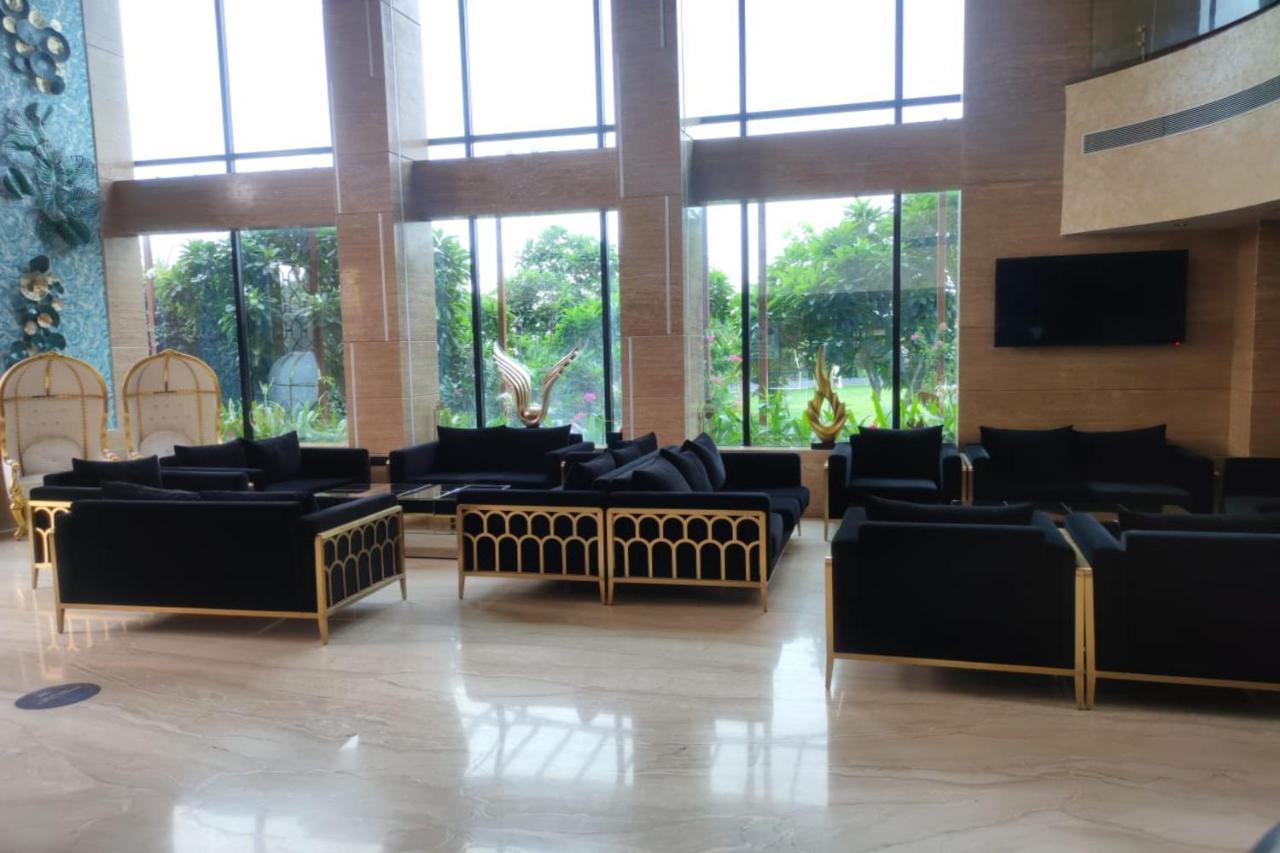 Skyline & Convention Center 3* Indore